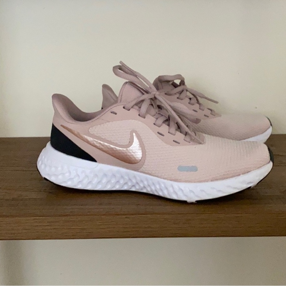 Nike Women's Blush Athletic Shoes